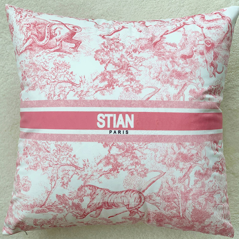 2021 New Fashion Luxury Square Cushion Designer Decorative Pillow D Luxurys Designers Cushion Fashion Cotton Pillow Decor Cuhions D21101410Z
2021 New Fashion Luxury Square Cushion Designer Decorative Pillow D Luxurys Designers Cushion Fashion Cotton Pillow Decor Cuhions D21101410Z