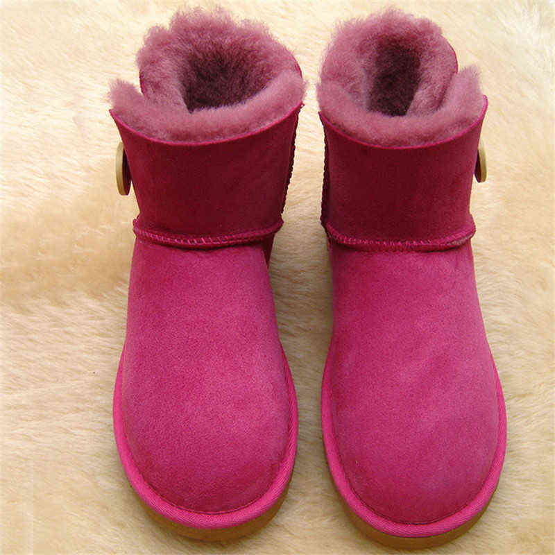 Family Matching Snow Boots with Buttons Mother Kids Sheep Skin Shoes with Real Sheep Fur Baby Sister Bother Boots 211108