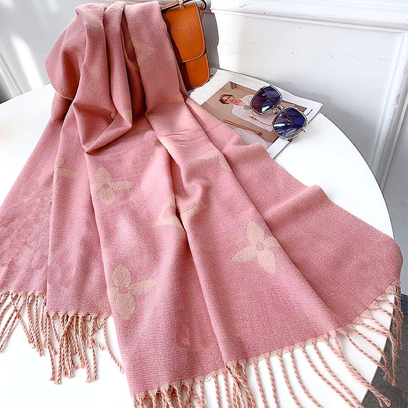 2021 new winter style 200035 styles scarf thick cashmere blended texture soft and warm double-sided two-color workmanship exquisite double s, Blue;gray
2021 new winter style 200035 styles scarf thick cashmere blended texture soft and warm double-sided two-color workmanship exquisite double s, Blue;gray