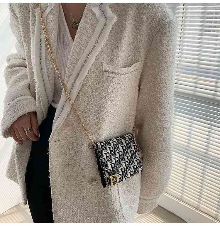 Versatile chain diagonal cross bags small Mini embroidered canvas womens bag mobile phone purse, Black 1
Versatile chain diagonal cross bags small Mini embroidered canvas womens bag mobile phone purse, Black 1