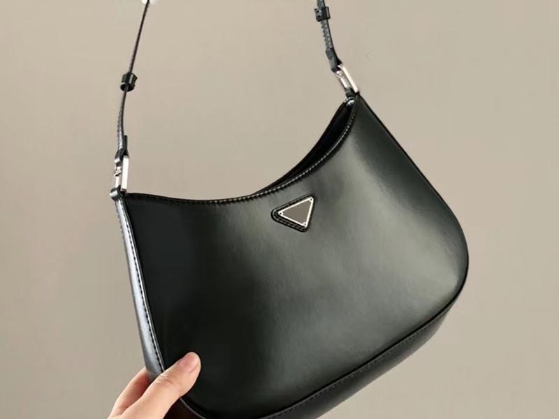 2021AAA quality nylon leather shoulder bag luxury designer ladies messenger handbag, Make up the difference
2021AAA quality nylon leather shoulder bag luxury designer ladies messenger handbag, Make up the difference