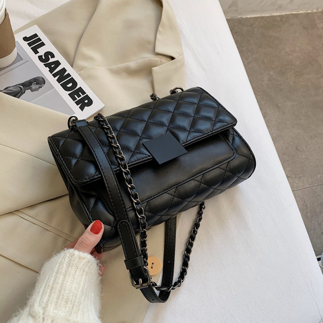 2021 NEW HBP bags brand designs women handbags 2021 classic black color Qui sewing SMALL inclined shoulder bag restoring ancient ways joker, Red;black
2021 NEW HBP bags brand designs women handbags 2021 classic black color Qui sewing SMALL inclined shoulder bag restoring ancient ways joker, Red;black