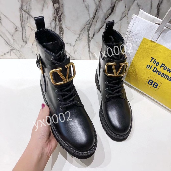 2022 boots Women High Quality Genuine Leather V Metal Buckle Martin boot Motorcycle boots Outdoor Thick Bottom Shoes 35-41, 01
2022 boots Women High Quality Genuine Leather V Metal Buckle Martin boot Motorcycle boots Outdoor Thick Bottom Shoes 35-41, 01