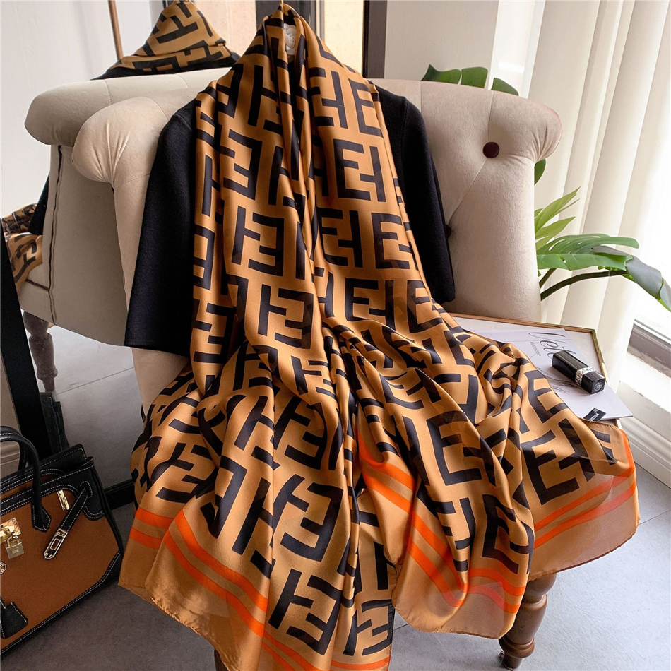 Silk Scarf 2021 Designer silken scarves High quality Shawl Scarfs Women Fashion scarve 4 Season foulard luxury muffler Men bufanda with Gift Packing
Silk Scarf 2021 Designer silken scarves High quality Shawl Scarfs Women Fashion scarve 4 Season foulard luxury muffler Men bufanda with Gift Packing
