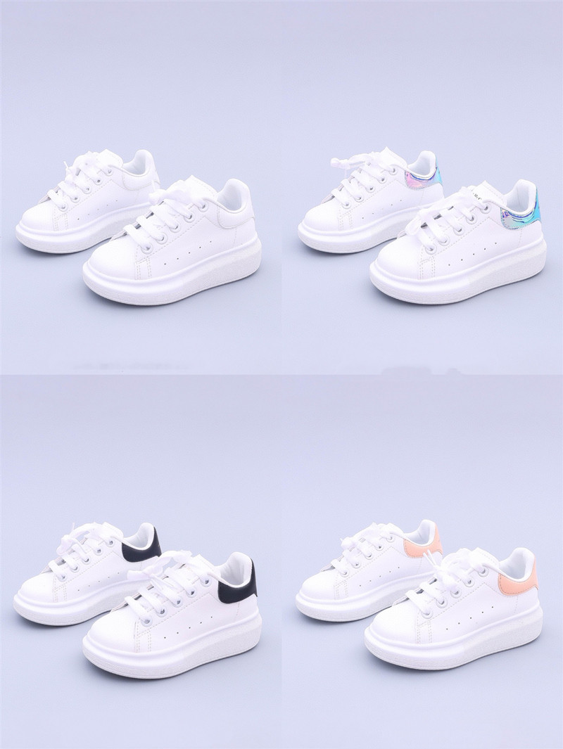 2021 Kids running shoe Blanche Platform 3M reflective black white velvet Thick-soled flat Height Increasing outdoor Sports shoes toddler boy & girl Trainer
2021 Kids running shoe Blanche Platform 3M reflective black white velvet Thick-soled flat Height Increasing outdoor Sports shoes toddler boy & girl Trainer