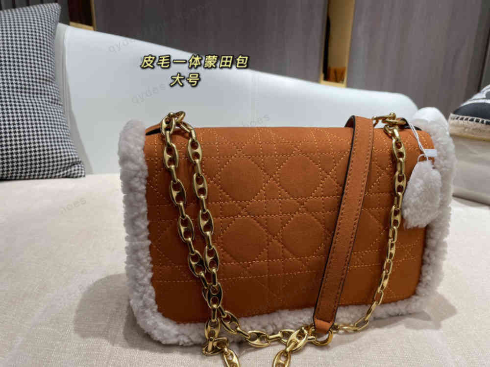 with box designer women's montaigne frosted stitching lamb hair brown shoulder bag size25*16cm
with box designer women's montaigne frosted stitching lamb hair brown shoulder bag size25*16cm