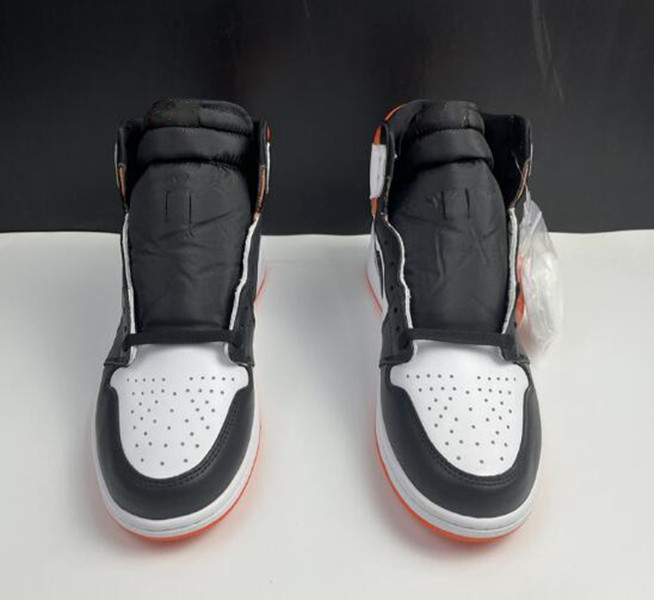 qinmin123 basketball shoes Retro 1s high man sneakers Electro Orange 555088-180 Have large size 12-13 with Double box
qinmin123 basketball shoes Retro 1s high man sneakers Electro Orange 555088-180 Have large size 12-13 with Double box