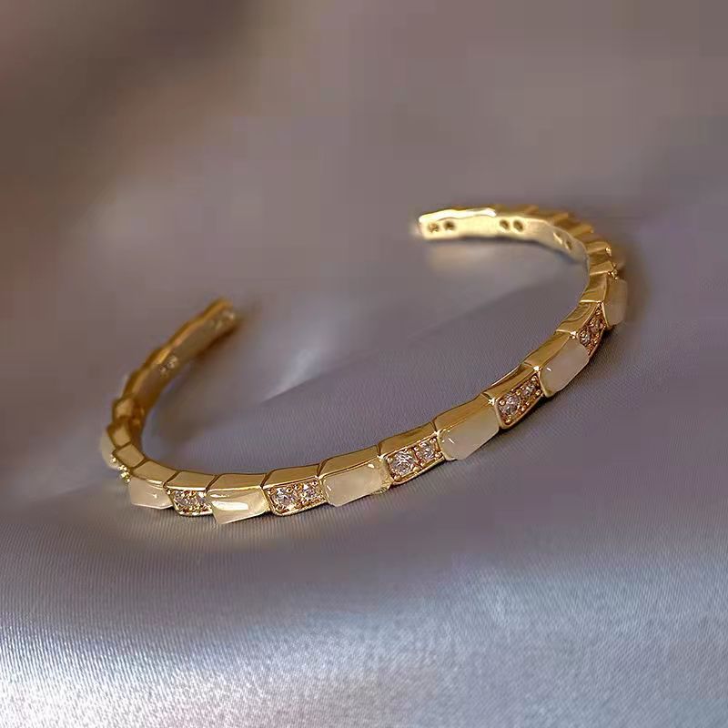 

Luxury Designer Bracelet Fashion Women's bracelet selection Haoshi classic style high quality workmanship suitable for lovers' anniversary good nice