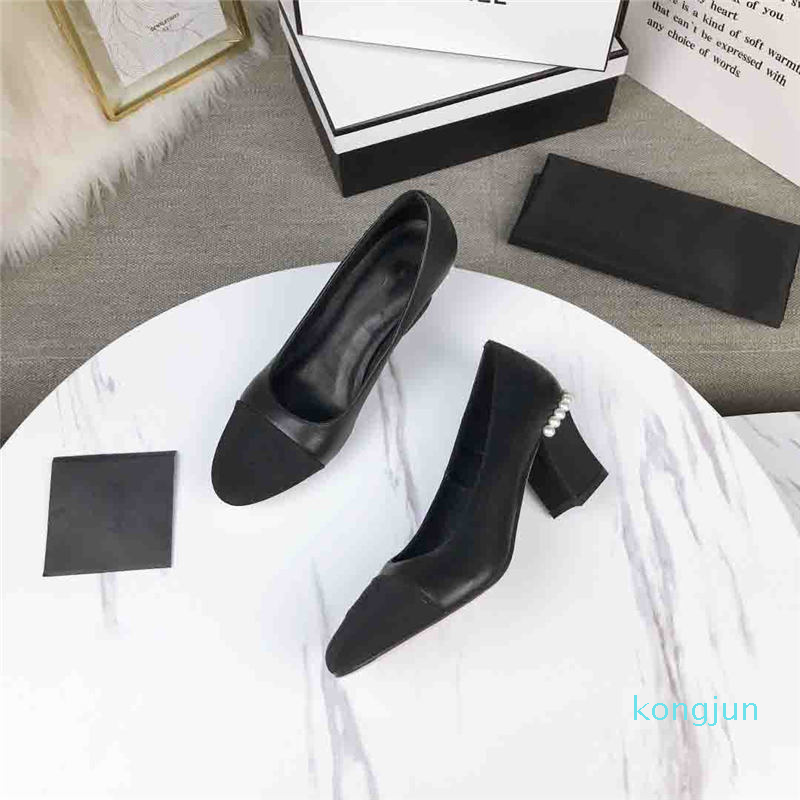 Designer- fashion shoes, fashion designer ballet shoes, luxury designer women's casual shoes high quality pearl casual shoes, Colour1
Designer- fashion shoes, fashion designer ballet shoes, luxury designer women's casual shoes high quality pearl casual shoes, Colour1