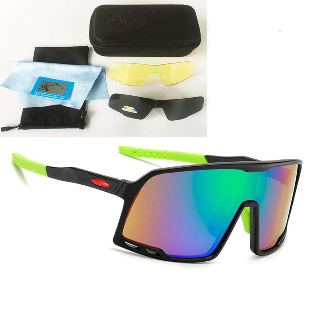 polarizing sunglasses 3-piece suit men's and women's outdoor cycling sports glasses 9321 large frame, White;black
polarizing sunglasses 3-piece suit men's and women's outdoor cycling sports glasses 9321 large frame, White;black