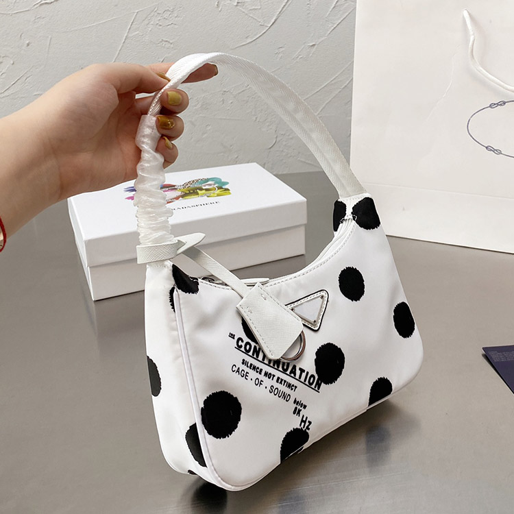 Designer Dot Nylon bag Summer colorful Hobos Fashion underarm bags shoulder purse ladies handbag size 21cm Mini tote, Green
Designer Dot Nylon bag Summer colorful Hobos Fashion underarm bags shoulder purse ladies handbag size 21cm Mini tote, Green