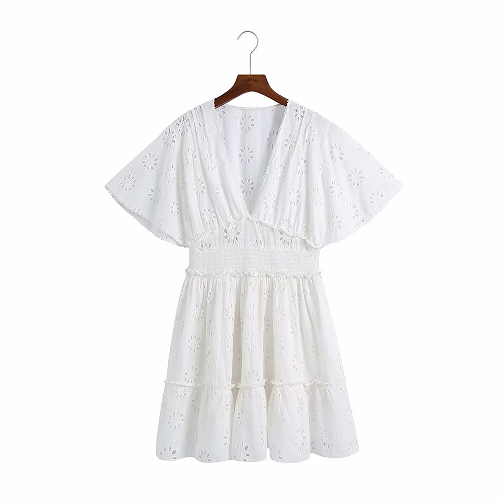 BBWM Summer Openwork Embroidered Mini Dress Women Short Sleeve Elastic Waist White Embroidery Dresses Vintage Ruffle Dress 210520
BBWM Summer Openwork Embroidered Mini Dress Women Short Sleeve Elastic Waist White Embroidery Dresses Vintage Ruffle Dress 210520