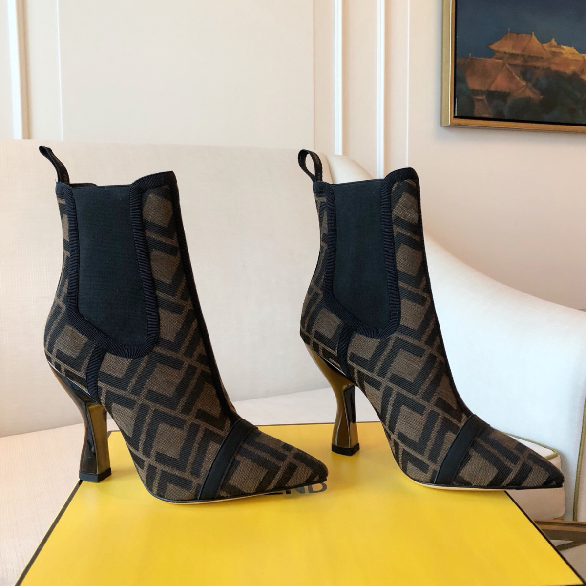 Brown FF COLIBRI high-heeled Ankle Chelsea boots lacquered heel pointed toes mesh pull-on leather outsole Booties for women luxury designer, Black
Brown FF COLIBRI high-heeled Ankle Chelsea boots lacquered heel pointed toes mesh pull-on leather outsole Booties for women luxury designer, Black