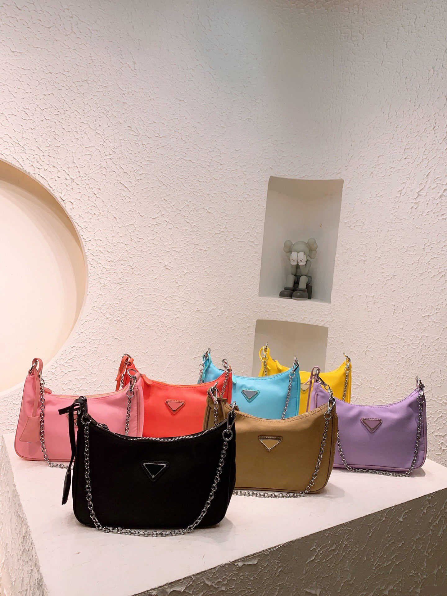High Quality Ladies Classic Nylon Bag Waterproof Portable Crossbody Underarm Three-in-one Fashion Lightweight Versatile Fashion Design Large Size, #1
High Quality Ladies Classic Nylon Bag Waterproof Portable Crossbody Underarm Three-in-one Fashion Lightweight Versatile Fashion Design Large Size, #1