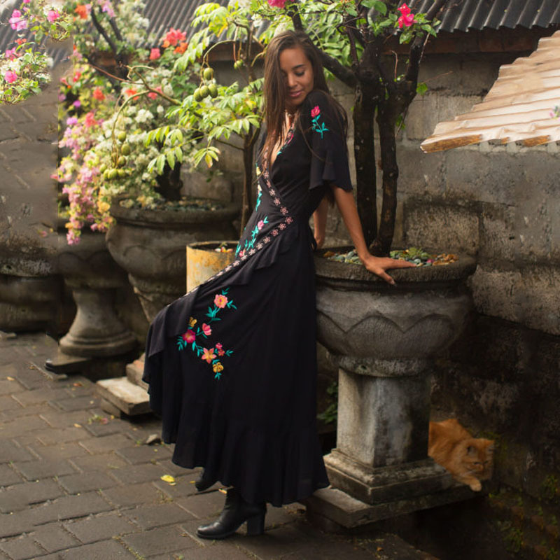 Women Dress Embroidered Bohemia Sexy Long Print Floral Maxi es V Neck Ruffles Flower Beach Summer es 210513