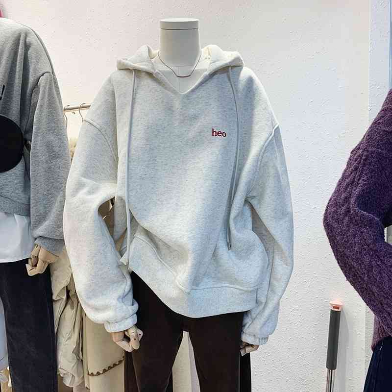 New wear in autumn and winter of 2021 Korean long sleeve hooded V-neck Plush thickened loose fitting Pullover women's fashion, Black
New wear in autumn and winter of 2021 Korean long sleeve hooded V-neck Plush thickened loose fitting Pullover women's fashion, Black