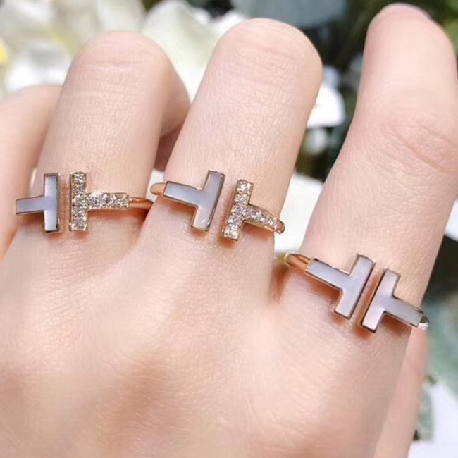 Fashion Brand High Version S925 Silver Letter Double T Open Ring with White Mother-of-pearl Full & Half Diamonds Crystal Elastic Bracelet Je
Fashion Brand High Version S925 Silver Letter Double T Open Ring with White Mother-of-pearl Full & Half Diamonds Crystal Elastic Bracelet Je