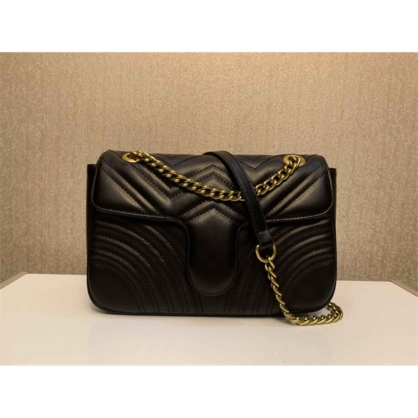 High quality luxury fashion lady shoulder bag classic gold chain 26cm heart shaped handbag Messenger, Nvoice - not sold separately
High quality luxury fashion lady shoulder bag classic gold chain 26cm heart shaped handbag Messenger, Nvoice - not sold separately