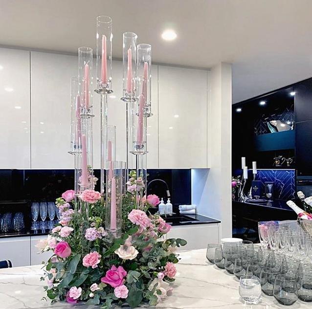 Party Decoration Wholesale 8 10 heads Arms Long Stemmed Modern Clear Acrylic Tube Hurricane Crystal Candle Holders Wedding Table Centerpieces Candel
Party Decoration Wholesale 8 10 heads Arms Long Stemmed Modern Clear Acrylic Tube Hurricane Crystal Candle Holders Wedding Table Centerpieces Candel