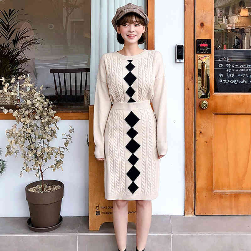 Korea Autumn Ladies 2 Piece Sets Womens Outfits Winter Geometric Pullover Sweater + Bodycon Pencil Knitting Skirt Set Suit 210515