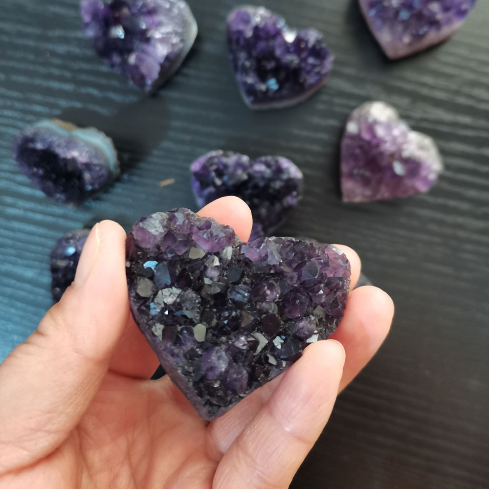3-5cm Natural Amethyst Geode Cluster Quartz Healing Crystal Hand Carved Heart Healing Natural Stones and Minerals
3-5cm Natural Amethyst Geode Cluster Quartz Healing Crystal Hand Carved Heart Healing Natural Stones and Minerals