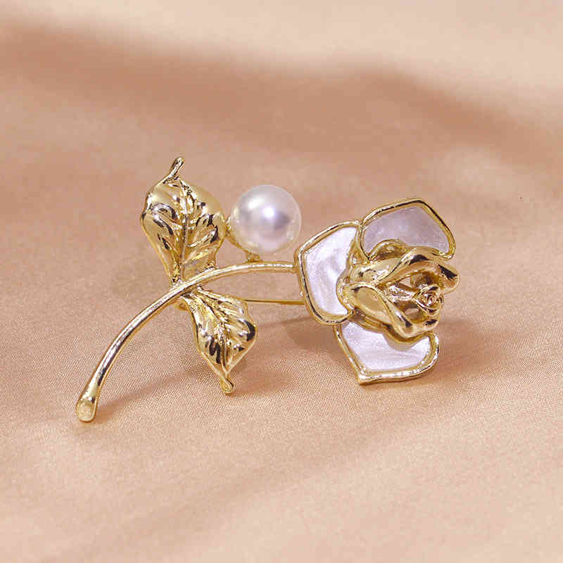 Brooch Korean Version Simple High-grade Rose Pearl Women's Fashion Flower Clothing Pin Accessories