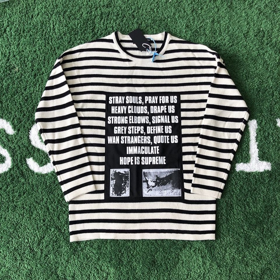 Male Hoodies Raf Simons Style Black and White Striped Long-sleeved High Street Slogan Patch Loose Shoulder Knit Round Neck Sweater
Male Hoodies Raf Simons Style Black and White Striped Long-sleeved High Street Slogan Patch Loose Shoulder Knit Round Neck Sweater