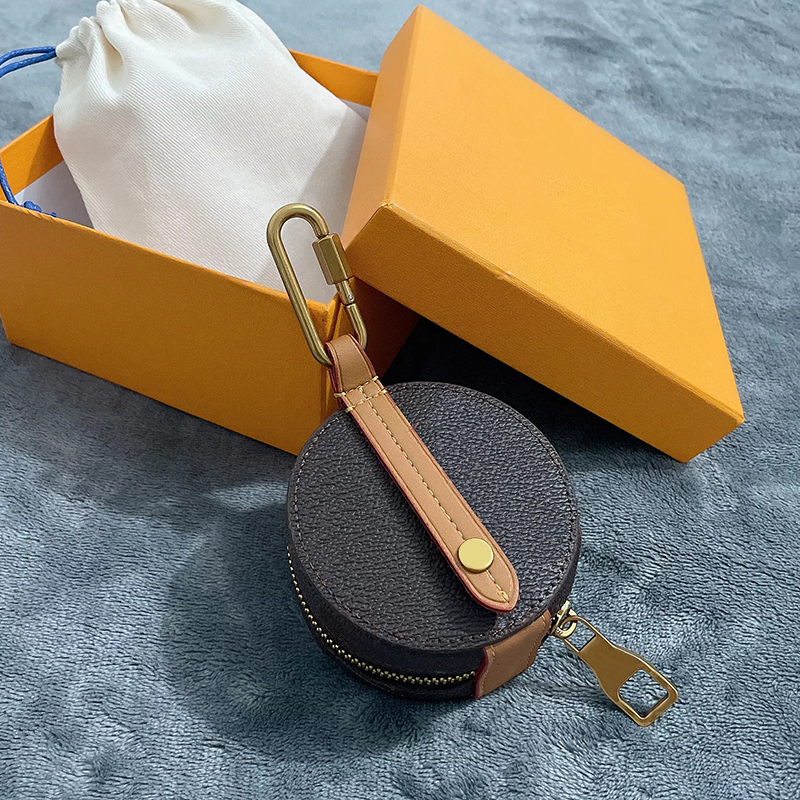Womens Fashion Keychain Wallet Designer Handmade Leather Key Chains Holder Men Letter Keychains Women Luxury Coin Purse ACC
Womens Fashion Keychain Wallet Designer Handmade Leather Key Chains Holder Men Letter Keychains Women Luxury Coin Purse ACC