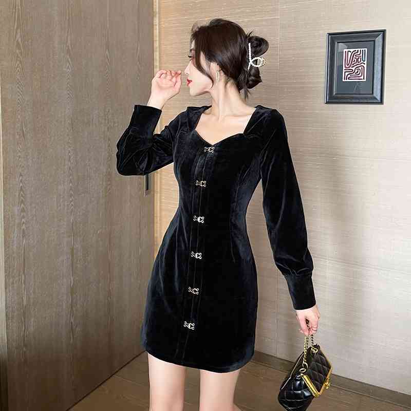 Spring And Autumn Women Vintage Square Collar Black Velvet Dress Ladies Chic Long Sleeve Single-Breasted A Line Vestido 210520