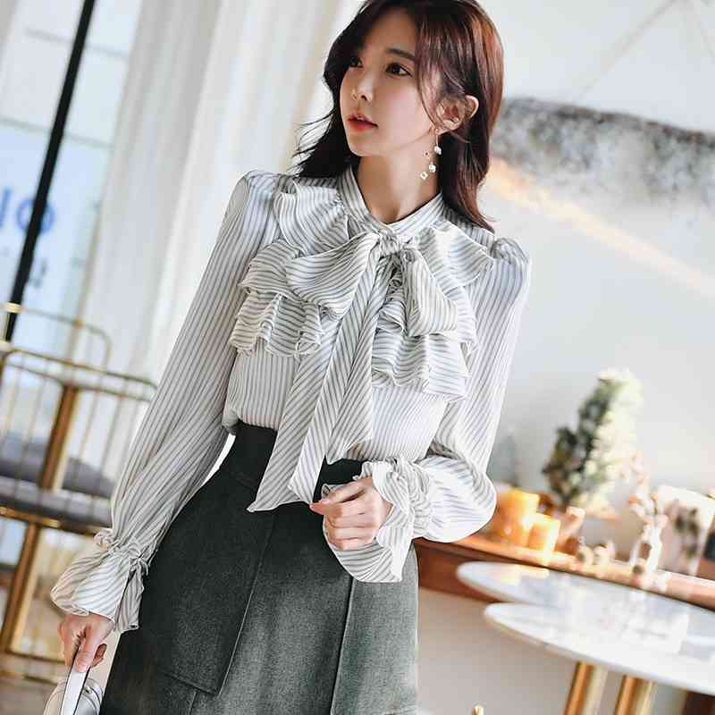 Dabuwawa Elegant Bow Ruffle Blouse Women Casual Butterfly Long Sleeve Striped Loose Shirts Tops Female Spring Autumn DO1AST046 210520