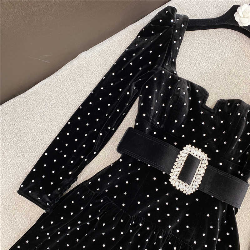 DEAT Summer Women Fashion Square Collar Long Sleeve Diamond Decoration Belt A-Line High Waist Casual Black Dress RD720 210709