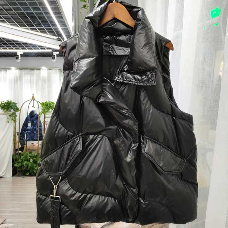 FMFSSOM Loose Causal 90% White Duck Down Jacket Women Sleeveless Asymmetric Length Beige Spring Autumn Windpoof Basic Outwear 211007wtt