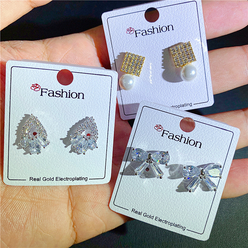 Women Studs Earrings Animal Butterfly Bee Heart Fruit Star Triangle Design Stud Fashion Rhinestone Real Gold Plated Drop Earring Cubic Zirconia Party 