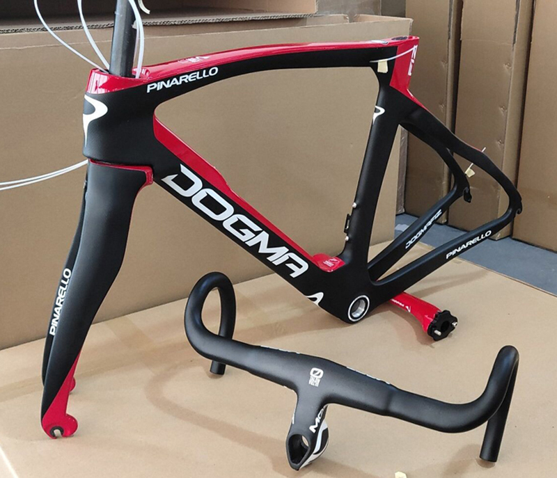 red black f12 t1100 new carbon road bike frame disc bicycle frame handlebar all internal cable dpd available
red black f12 t1100 new carbon road bike frame disc bicycle frame handlebar all internal cable dpd available