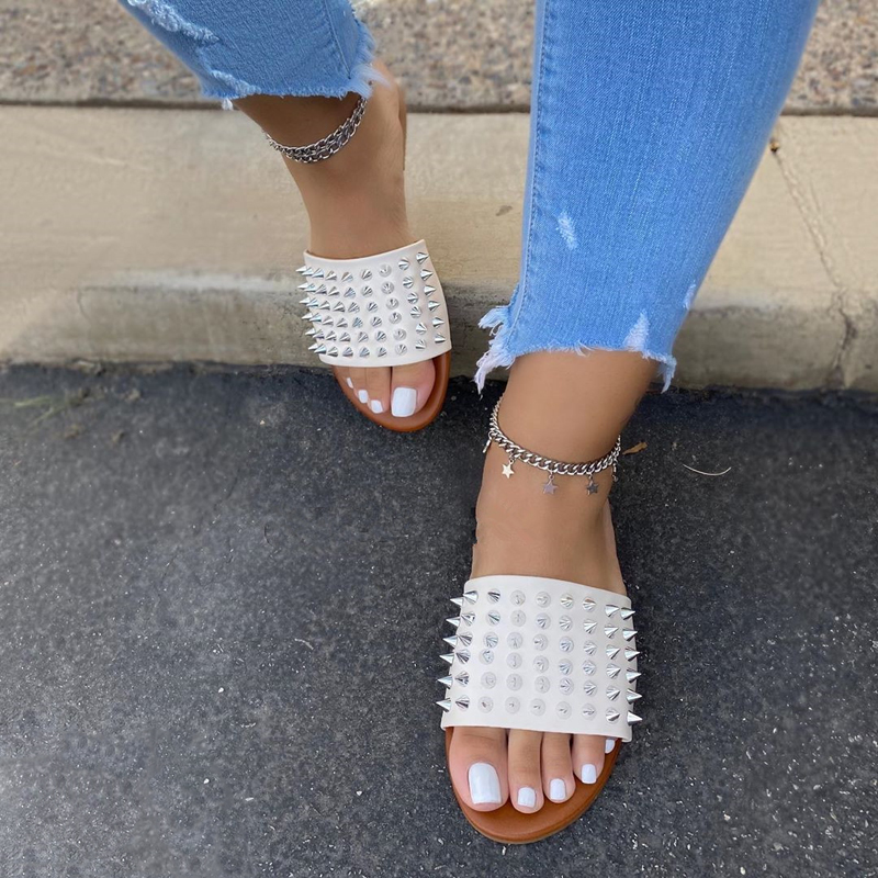 2021 new fashion summer outdoor flat female slippers Candy color rivets all-match sexy beach female slippers Plus Size, Orange
2021 new fashion summer outdoor flat female slippers Candy color rivets all-match sexy beach female slippers Plus Size, Orange