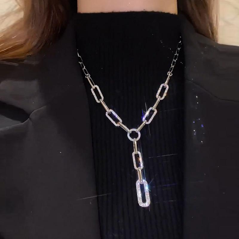 Chains Advanced Sense Rhinestone Metal Chain Strip Pendant Necklace For Woman High Quality Personality Fashion Jewelry
Chains Advanced Sense Rhinestone Metal Chain Strip Pendant Necklace For Woman High Quality Personality Fashion Jewelry