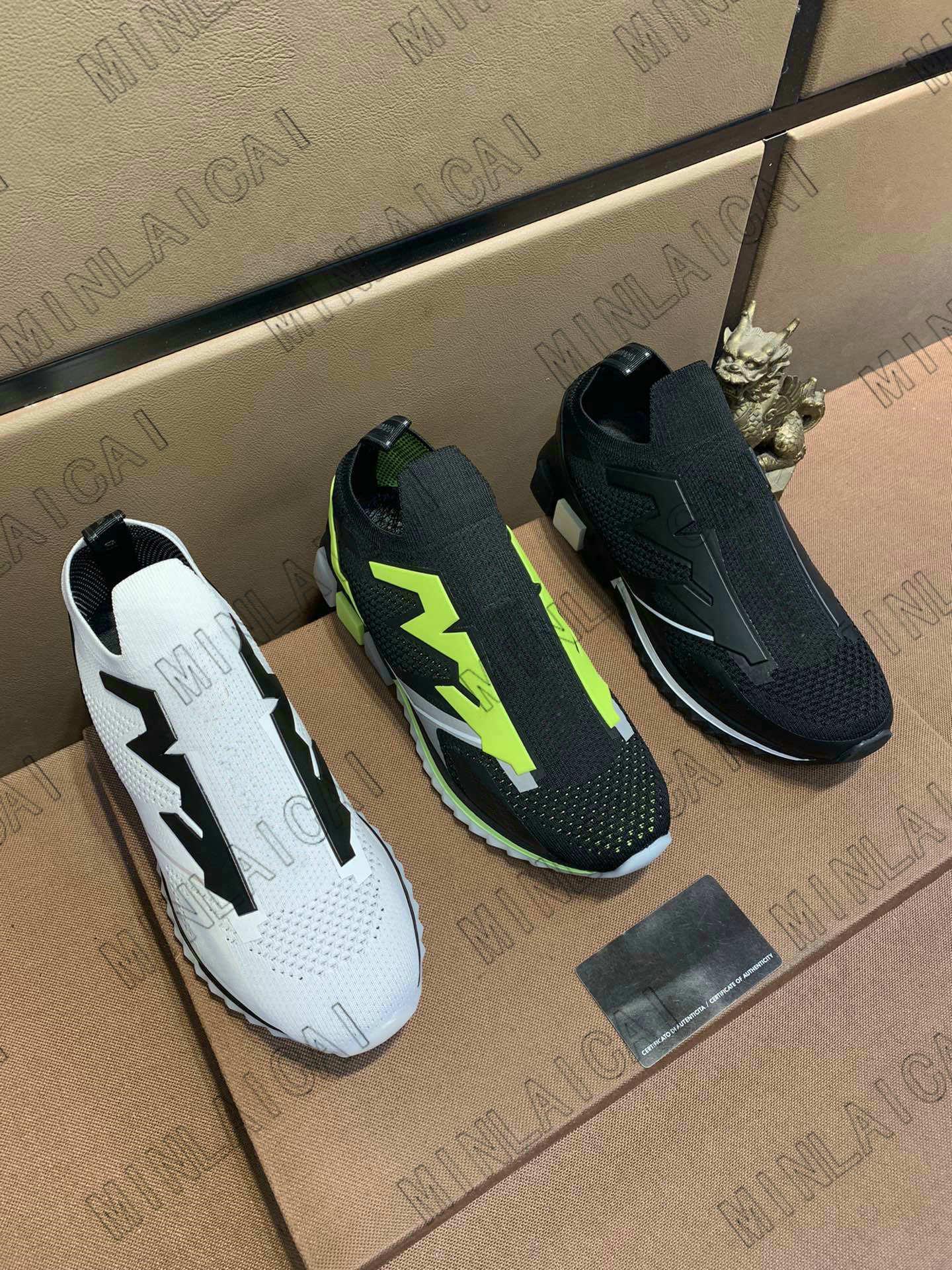 Designers Sorrento Sneaker Knit Casual trainers Fabric Stretch Slip-on Flash Sneakers Rubber Breathable Luxurys Pla VIT DGs DOLC s GABBANAs, Black
Designers Sorrento Sneaker Knit Casual trainers Fabric Stretch Slip-on Flash Sneakers Rubber Breathable Luxurys Pla VIT DGs DOLC s GABBANAs, Black
