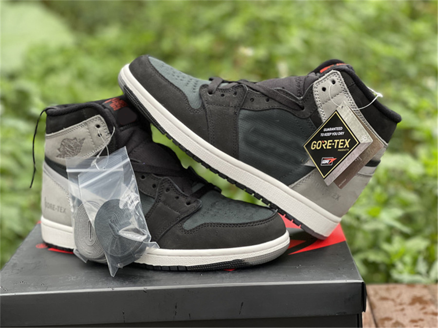 2021 Authentic 1 Element Gore Tex Particle Grey Shoes DB2889-001 1s Black Chile Mens Outdoor Sports Sneakers With Original box
2021 Authentic 1 Element Gore Tex Particle Grey Shoes DB2889-001 1s Black Chile Mens Outdoor Sports Sneakers With Original box