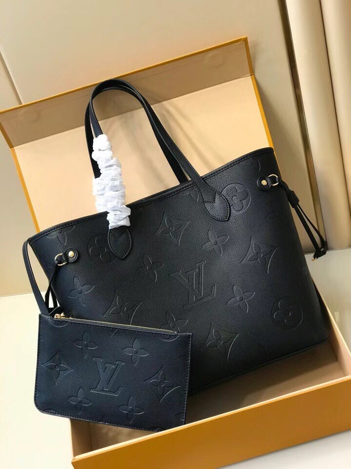 LVLOUISVITTON BAGVUTTONNew fashion women handbags ladies designer composite bags lady clutch bag shoulder tote female, Red;black
LVLOUISVITTON BAGVUTTONNew fashion women handbags ladies designer composite bags lady clutch bag shoulder tote female, Red;black