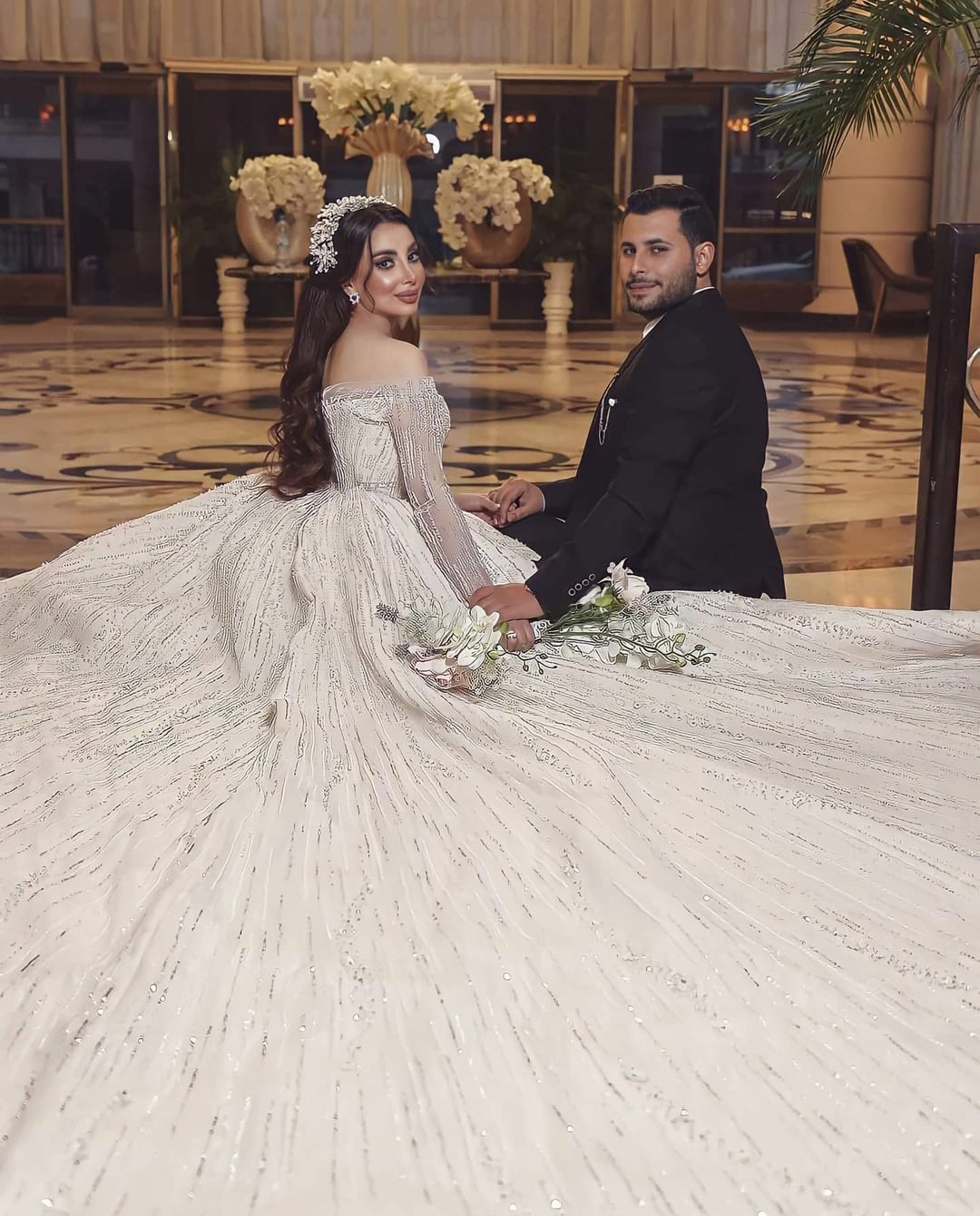 Dubai Wedding Dresses A Line Off the Shoulder Luxury Bridal Gowns Long Sleeves Arabic Custom Made Vestido De Noiva
