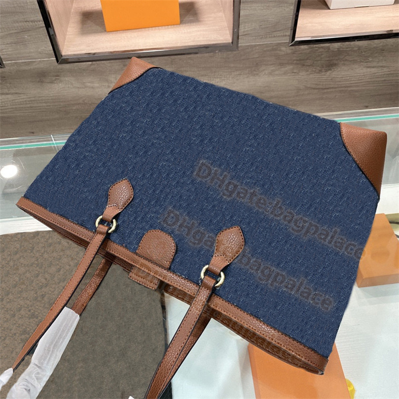 Stunning Top Quality Blue Shopping Bags Open Style Shoulder Bag 2021 Luxurys Designers Handbag Women Totes Fashion Vintage Handbags Crossbody Clutch Messenger, No bags
Stunning Top Quality Blue Shopping Bags Open Style Shoulder Bag 2021 Luxurys Designers Handbag Women Totes Fashion Vintage Handbags Crossbody Clutch Messenger, No bags