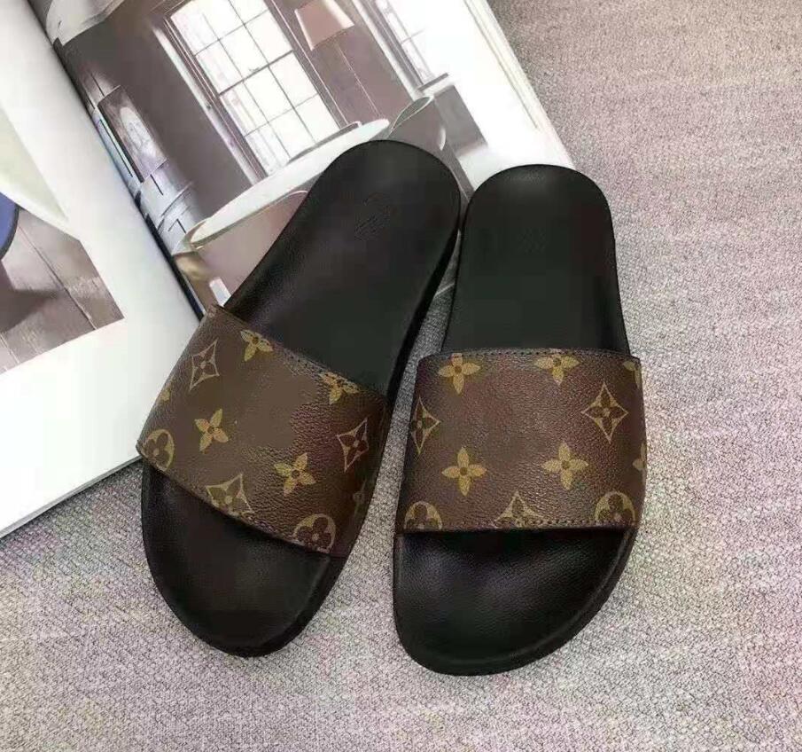 Men and women European American fashion slippers dazzle colorful sandal beach gold flip flops LVLOUISVITTON VUTTON, Dark brown
Men and women European American fashion slippers dazzle colorful sandal beach gold flip flops LVLOUISVITTON VUTTON, Dark brown