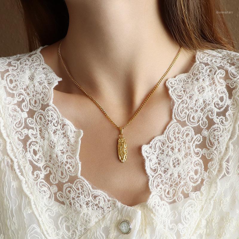 Chains INS Lady Necklace Jesus Queen Oval Clavicle Titanium Steel Plated Retro Style Necklaces For Women
Chains INS Lady Necklace Jesus Queen Oval Clavicle Titanium Steel Plated Retro Style Necklaces For Women