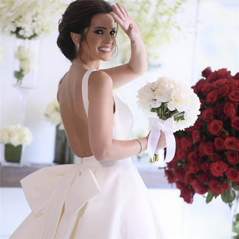Romantic A Line Satin Wedding Dresses Bridal Gowns With Chapel Train Bow Back Square Neck Backless Simple Garden Bride Dress Elegant Vestido De Novia 