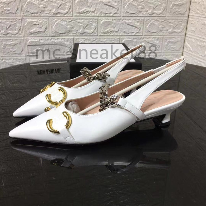 2021 Designer Women sandals Pumps Wedding Pointed High heels Woman Fashion Metal buckle Low-heeled 1.1 good quality size 35-45, Black
2021 Designer Women sandals Pumps Wedding Pointed High heels Woman Fashion Metal buckle Low-heeled 1.1 good quality size 35-45, Black