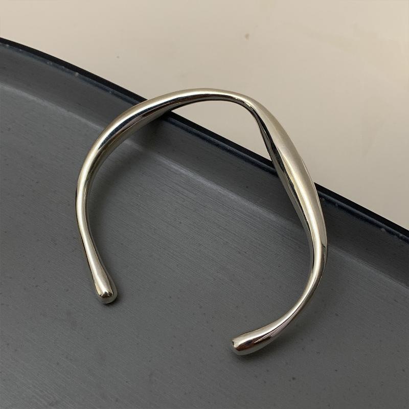 Bangle 7RIngs Trendy Style 925 Silver Irregular Shape Geometric Open Bracelet For Women Minimal Luxury Jewelry Accessories Female
Bangle 7RIngs Trendy Style 925 Silver Irregular Shape Geometric Open Bracelet For Women Minimal Luxury Jewelry Accessories Female