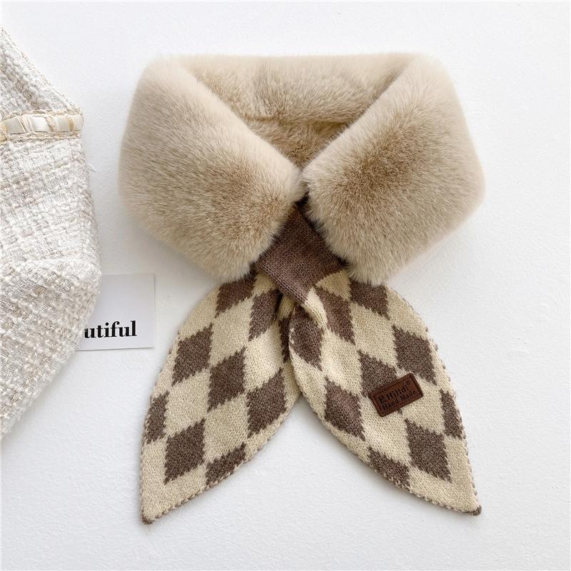 Scarves Korean Women Diamond Shaped Wool Knit Cross Buckle Warm Scarf Winter Faux Fur Thicken False Collar Neck Guard Snood Q51
Scarves Korean Women Diamond Shaped Wool Knit Cross Buckle Warm Scarf Winter Faux Fur Thicken False Collar Neck Guard Snood Q51