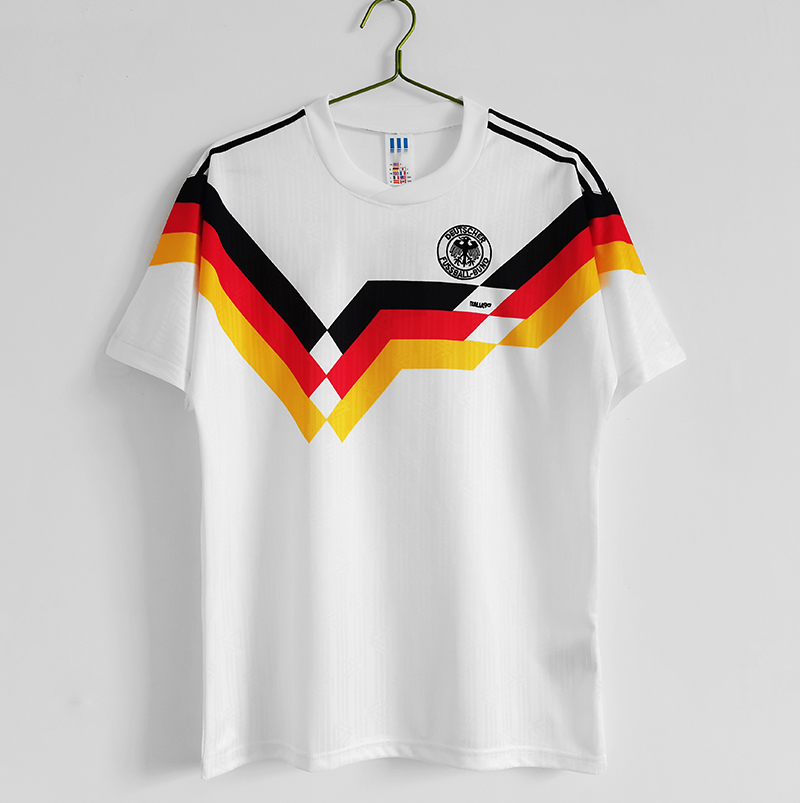 Retro version 1990 Soccer jersey For #18 KLINSMANN Adult Short Sleeve Home White Soccer shirts #10 MATTHAUS Football Uniform, Black;yellow
Retro version 1990 Soccer jersey For #18 KLINSMANN Adult Short Sleeve Home White Soccer shirts #10 MATTHAUS Football Uniform, Black;yellow
