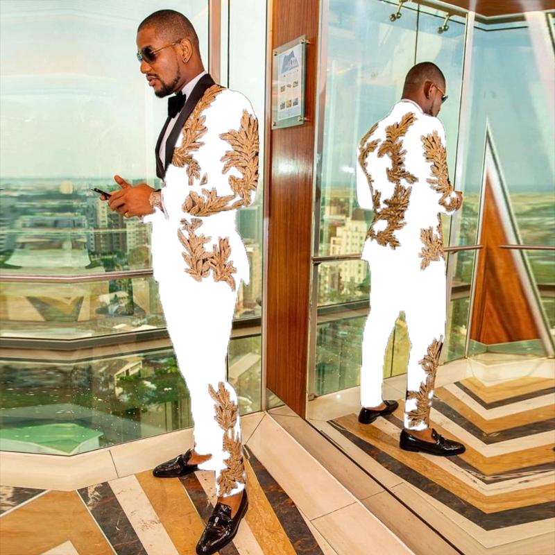Men's Suits & Blazers Gold Appliques White Formal Men For Wedding Black Peaked Lapel Jacket With Pants Slim Fit 2 Pieces Set Groom Wear Tuxe
Men's Suits & Blazers Gold Appliques White Formal Men For Wedding Black Peaked Lapel Jacket With Pants Slim Fit 2 Pieces Set Groom Wear Tuxe