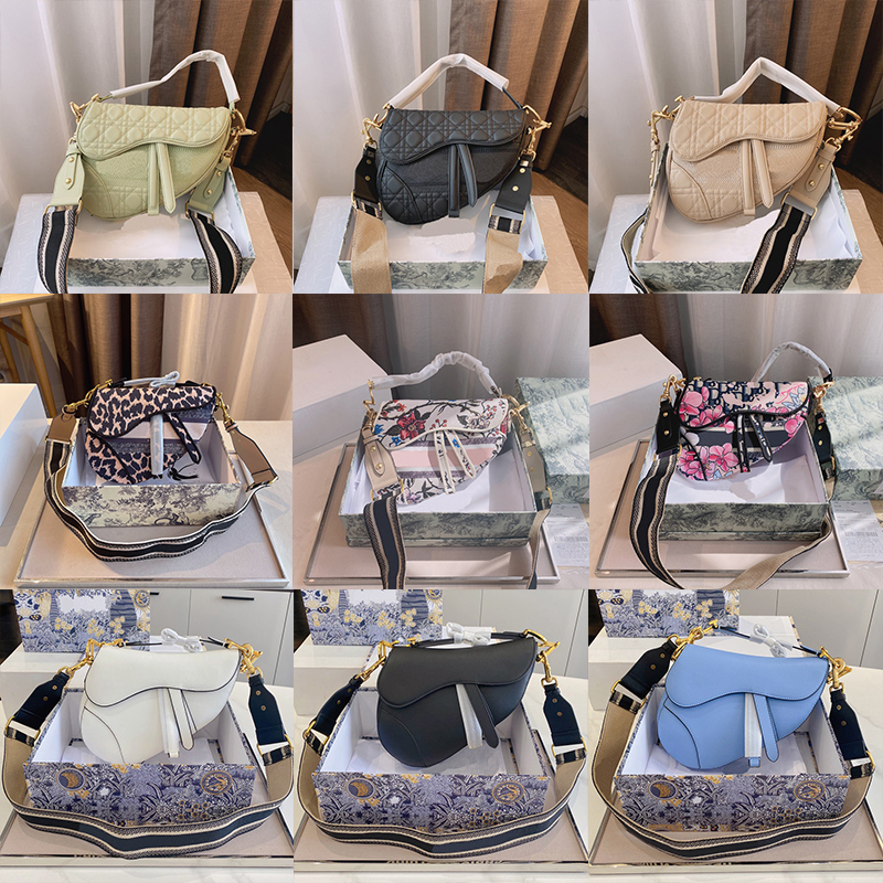 2021 brand designer's shoulder bags ladies' temperament fashion luxury frosted Embroidered Leather portable saddle bag With box
2021 brand designer's shoulder bags ladies' temperament fashion luxury frosted Embroidered Leather portable saddle bag With box